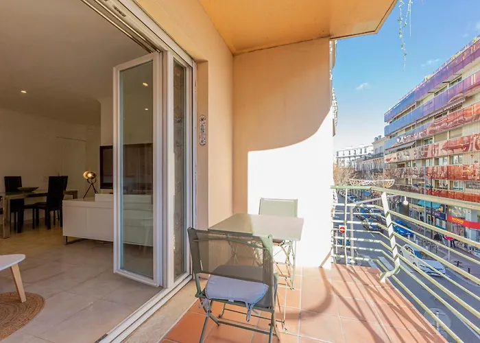 Robert Soleau Bright Design Flat Center Of Antibes