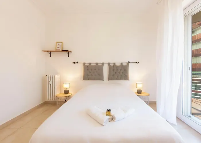 Robert Soleau Bright Design Flat Center Of Antibes