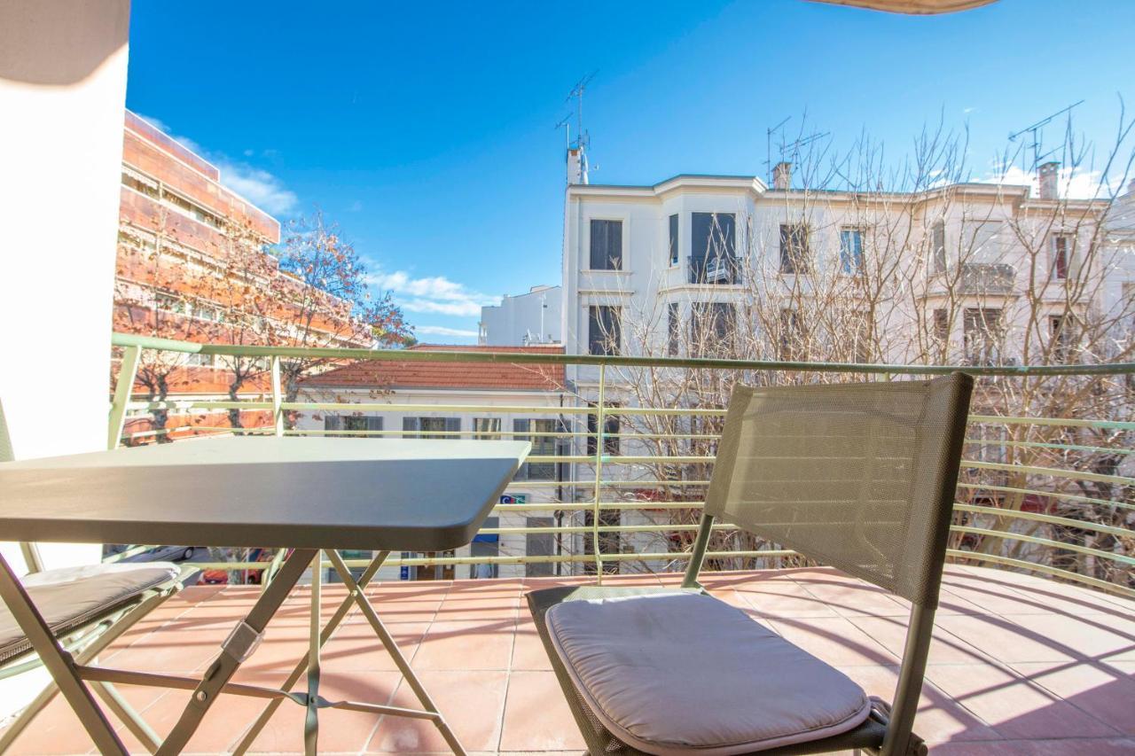 Robert Soleau Bright Design Flat Center Of * Antibes