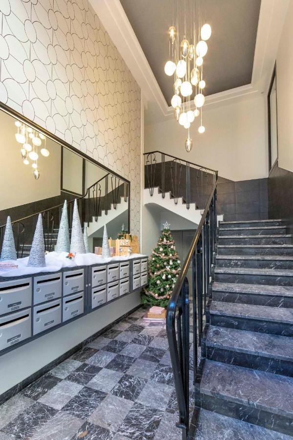 Robert Soleau Bright Design Flat Center Of Apartment Antibes