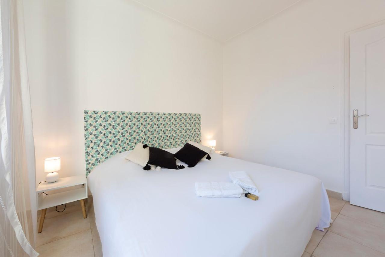 Robert Soleau Bright Design Flat Center Of *